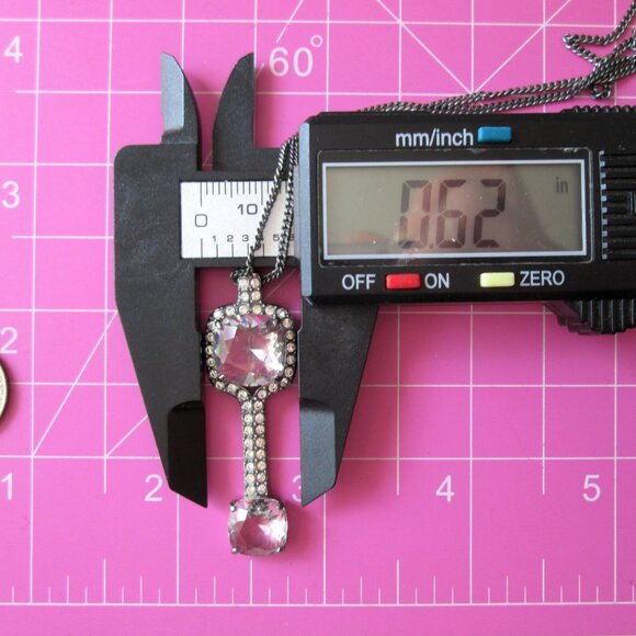 ✨🗝️ Swarovski Pendant Necklace Dk Silver Tone Sparkly Cushion Cut Stylized Key - Picture 10 of 11